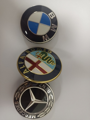 Yenilikçi teknoloji klasik tasarımla buluşur - BMW emblemleri için özel plastik kalıplar, markanın ruhunu miras alır
